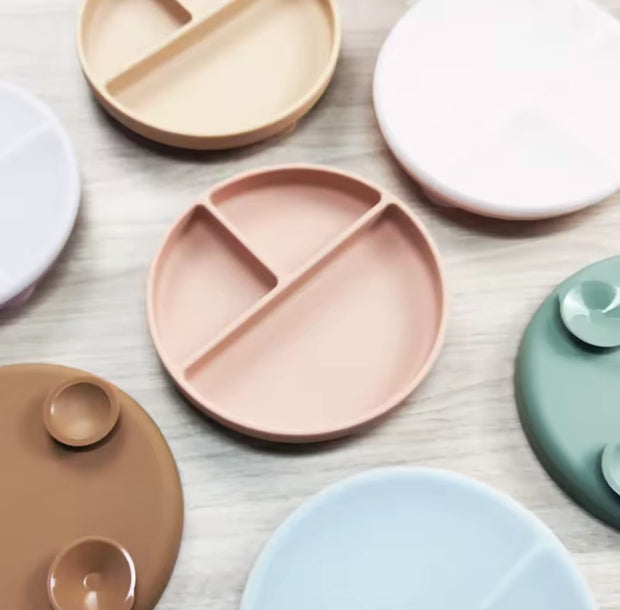 Stay Put Silicone Suction Plate with Lid